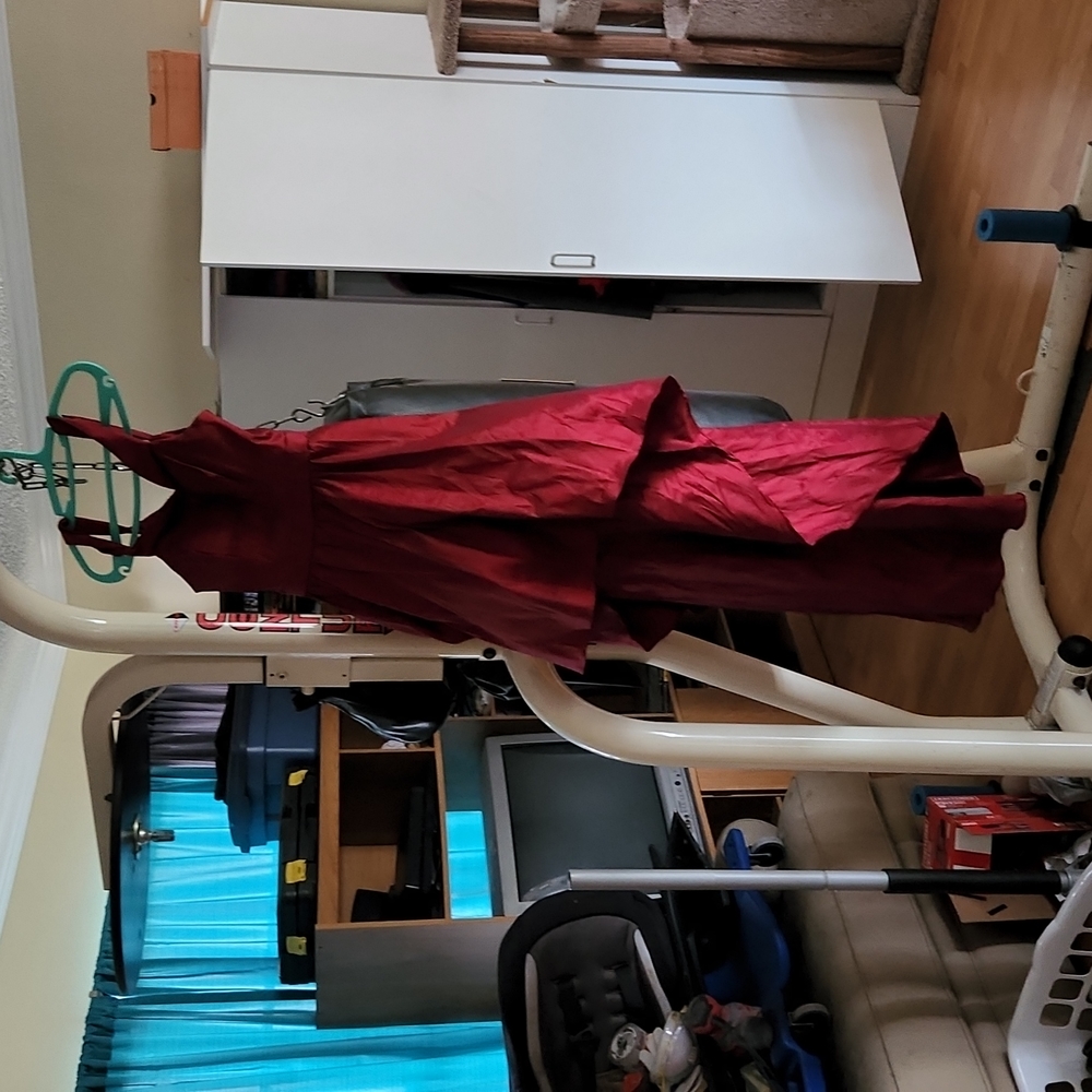 Red high-low dress size 11/12